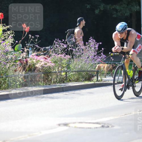 08.09.2024 - Stadtparktriathlon Zöllner http://msf.ph/oto/7025257 08.09.2024 10:47:41 Radfahren 281, 296, 391, 393, 424, 449, 456 meine-sportfotos.de