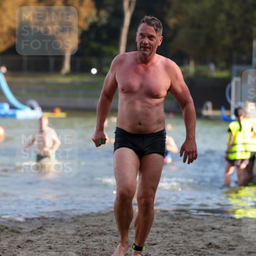08.09.2024 - Stadtparktriathlon Michael Strokosch http://msf.ph/oto/7025272 08.09.2024 09:50:00 Schwimmen 192, 195, 206, 237 meine-sportfotos.de