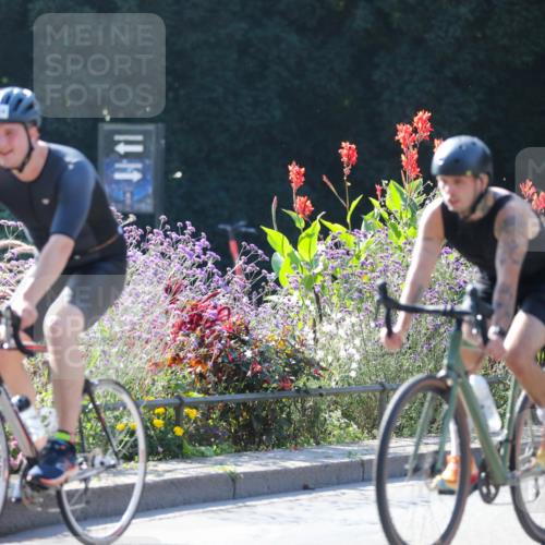 08.09.2024 - Stadtparktriathlon Zöllner http://msf.ph/oto/7025296 08.09.2024 10:47:51 Radfahren 302, 324, 385, 387, 399, 423, 424, 432, 449, 456 meine-sportfotos.de