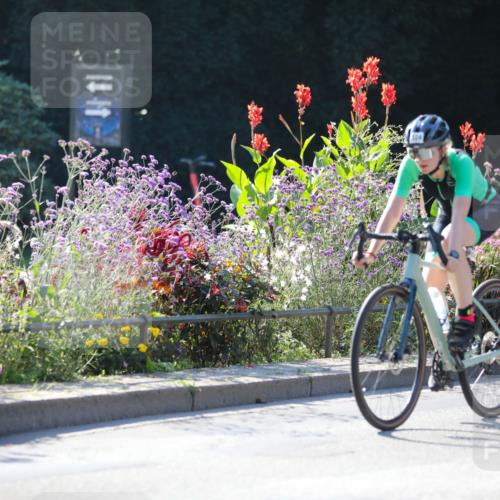 08.09.2024 - Stadtparktriathlon Zöllner http://msf.ph/oto/7025332 08.09.2024 10:47:55 Radfahren 302, 324, 385, 387, 399, 423, 432, 439, 449 meine-sportfotos.de