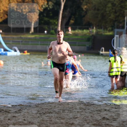 08.09.2024 - Stadtparktriathlon Michael Strokosch http://msf.ph/oto/7025359 08.09.2024 09:50:06 Schwimmen 192, 206, 228, 237 meine-sportfotos.de