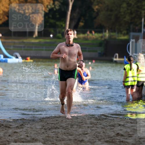 08.09.2024 - Stadtparktriathlon Michael Strokosch http://msf.ph/oto/7025370 08.09.2024 09:50:07 Schwimmen 206, 228, 237 meine-sportfotos.de