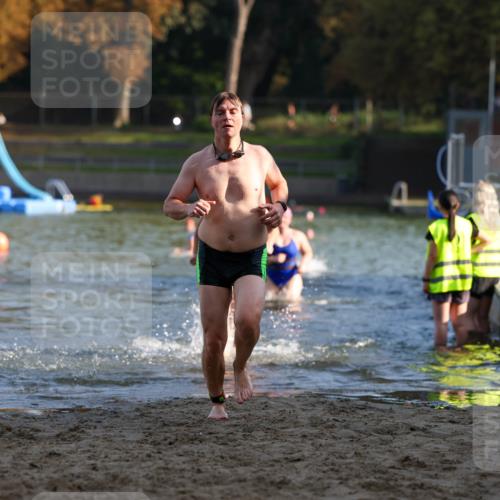 08.09.2024 - Stadtparktriathlon Michael Strokosch http://msf.ph/oto/7025382 08.09.2024 09:50:07 Schwimmen 206, 228, 237 meine-sportfotos.de