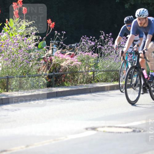08.09.2024 - Stadtparktriathlon Zöllner http://msf.ph/oto/7025391 08.09.2024 10:48:18 Radfahren 280, 345, 395, 445, 454, 458 meine-sportfotos.de