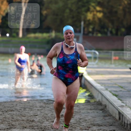 08.09.2024 - Stadtparktriathlon Michael Strokosch http://msf.ph/oto/7025411 08.09.2024 09:50:12 Schwimmen 183, 228, 237 meine-sportfotos.de