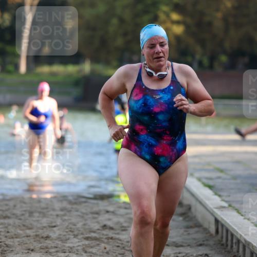 08.09.2024 - Stadtparktriathlon Michael Strokosch http://msf.ph/oto/7025421 08.09.2024 09:50:13 Schwimmen 183, 228, 237 meine-sportfotos.de