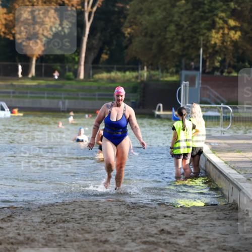 08.09.2024 - Stadtparktriathlon Michael Strokosch http://msf.ph/oto/7025425 08.09.2024 09:50:14 Schwimmen 183, 228, 237, 247 meine-sportfotos.de