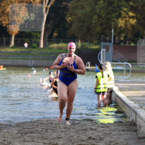 08.09.2024 - Stadtparktriathlon Michael Strokosch http://msf.ph/oto/7025445 08.09.2024 09:50:15 Schwimmen 183, 228, 247 meine-sportfotos.de