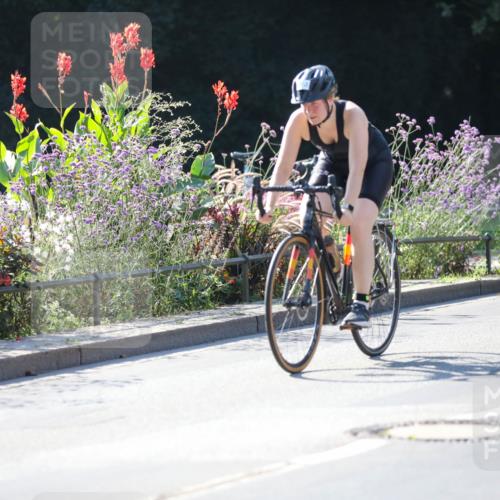 08.09.2024 - Stadtparktriathlon Zöllner http://msf.ph/oto/7025447 08.09.2024 10:48:26 Radfahren 280, 338, 361, 386, 395, 435, 442, 444, 454 meine-sportfotos.de