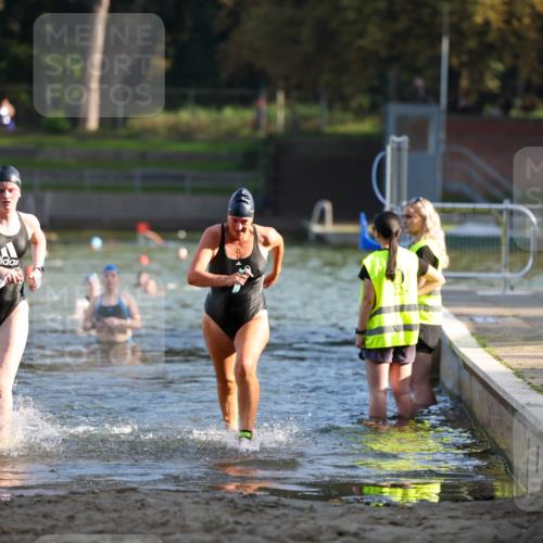 08.09.2024 - Stadtparktriathlon Michael Strokosch http://msf.ph/oto/7025466 08.09.2024 09:50:22 Schwimmen 183, 247 meine-sportfotos.de