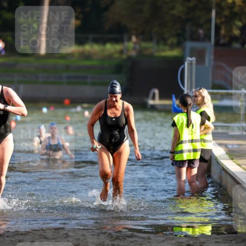 08.09.2024 - Stadtparktriathlon Michael Strokosch http://msf.ph/oto/7025472 08.09.2024 09:50:22 Schwimmen 183, 247 meine-sportfotos.de