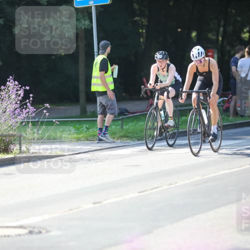 08.09.2024 - Stadtparktriathlon Zöllner http://msf.ph/oto/7025474 08.09.2024 10:48:30 Radfahren 338, 361, 386, 435, 442, 444 meine-sportfotos.de