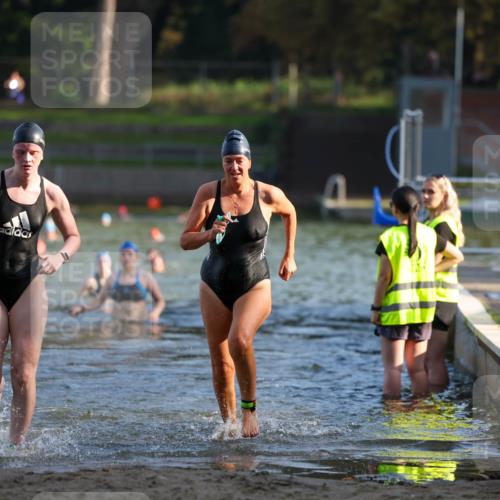 08.09.2024 - Stadtparktriathlon Michael Strokosch http://msf.ph/oto/7025485 08.09.2024 09:50:23 Schwimmen 183, 247 meine-sportfotos.de