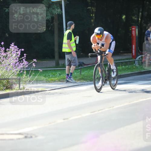 08.09.2024 - Stadtparktriathlon Zöllner http://msf.ph/oto/7025500 08.09.2024 10:48:32 Radfahren 43, 338, 361, 386, 435, 442, 444 meine-sportfotos.de