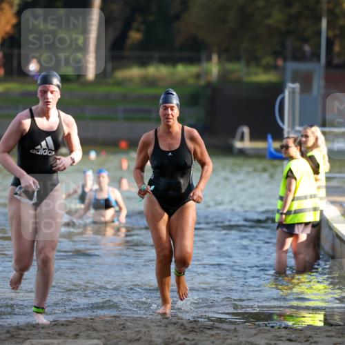 08.09.2024 - Stadtparktriathlon Michael Strokosch http://msf.ph/oto/7025504 08.09.2024 09:50:23 Schwimmen 183, 247 meine-sportfotos.de