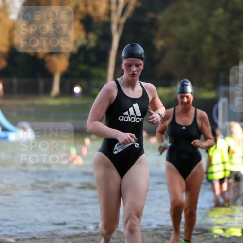 08.09.2024 - Stadtparktriathlon Michael Strokosch http://msf.ph/oto/7025523 08.09.2024 09:50:25 Schwimmen 183, 191, 247 meine-sportfotos.de