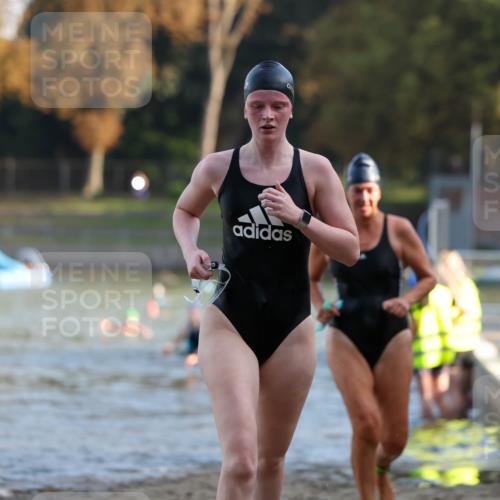 08.09.2024 - Stadtparktriathlon Michael Strokosch http://msf.ph/oto/7025531 08.09.2024 09:50:25 Schwimmen 183, 191, 247 meine-sportfotos.de
