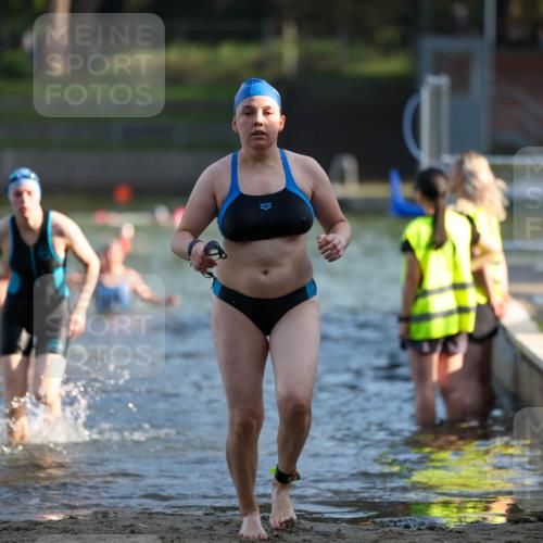 08.09.2024 - Stadtparktriathlon Michael Strokosch http://msf.ph/oto/7025560 08.09.2024 09:50:36 Schwimmen 191, 231, 248 meine-sportfotos.de