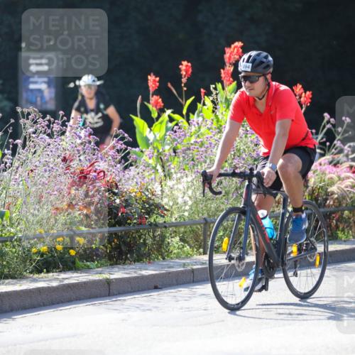08.09.2024 - Stadtparktriathlon Zöllner http://msf.ph/oto/7025563 08.09.2024 10:49:12 Radfahren 263, 265, 290, 306, 394 meine-sportfotos.de