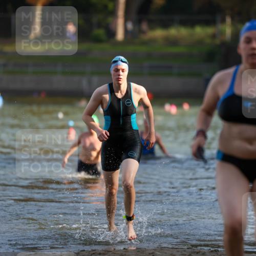08.09.2024 - Stadtparktriathlon Michael Strokosch http://msf.ph/oto/7025580 08.09.2024 09:50:38 Schwimmen 191, 231, 248 meine-sportfotos.de