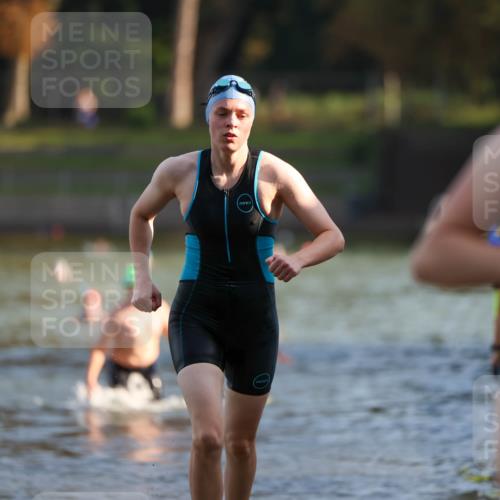 08.09.2024 - Stadtparktriathlon Michael Strokosch http://msf.ph/oto/7025606 08.09.2024 09:50:40 Schwimmen 191, 231, 242, 248 meine-sportfotos.de