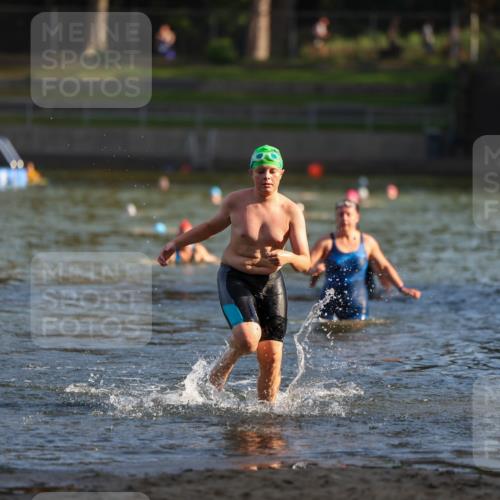 08.09.2024 - Stadtparktriathlon Michael Strokosch http://msf.ph/oto/7025633 08.09.2024 09:50:43 Schwimmen 231, 242, 248 meine-sportfotos.de