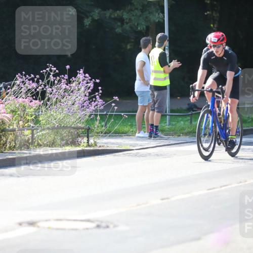 08.09.2024 - Stadtparktriathlon Zöllner http://msf.ph/oto/7025684 08.09.2024 10:49:35 Radfahren 311, 322, 335, 369, 375, 383, 398, 427 meine-sportfotos.de