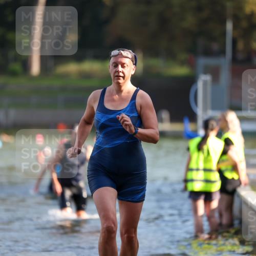 08.09.2024 - Stadtparktriathlon Michael Strokosch http://msf.ph/oto/7025703 08.09.2024 09:50:52 Schwimmen 223, 242 meine-sportfotos.de