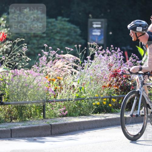 08.09.2024 - Stadtparktriathlon Zöllner http://msf.ph/oto/7025712 08.09.2024 10:49:39 Radfahren 311, 321, 322, 335, 369, 375, 398, 427, 460 meine-sportfotos.de