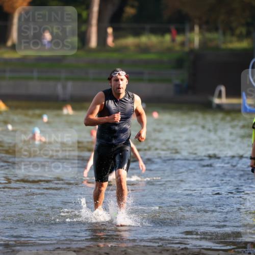 08.09.2024 - Stadtparktriathlon Michael Strokosch http://msf.ph/oto/7025737 08.09.2024 09:50:56 Schwimmen 223, 232 meine-sportfotos.de