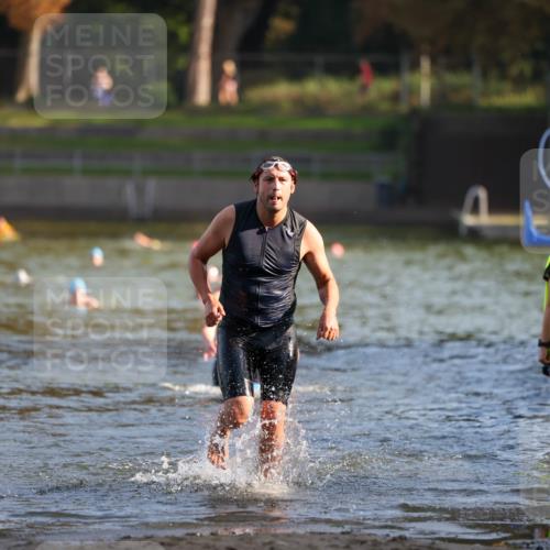 08.09.2024 - Stadtparktriathlon Michael Strokosch http://msf.ph/oto/7025744 08.09.2024 09:50:56 Schwimmen 223, 232 meine-sportfotos.de
