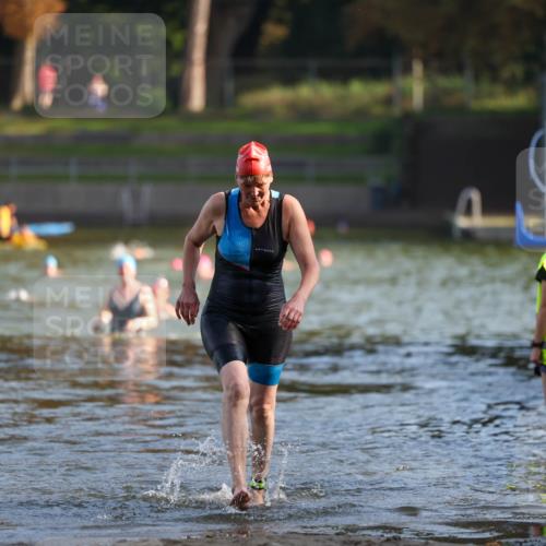 08.09.2024 - Stadtparktriathlon Michael Strokosch http://msf.ph/oto/7025805 08.09.2024 09:51:04 Schwimmen 232 meine-sportfotos.de