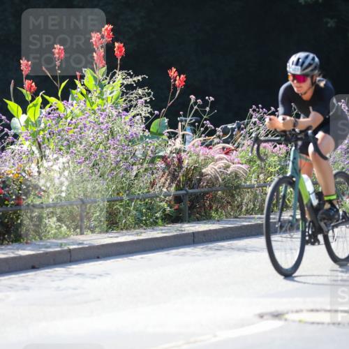 08.09.2024 - Stadtparktriathlon Zöllner http://msf.ph/oto/7025837 08.09.2024 10:50:01 Radfahren 323, 340, 354, 368, 433 meine-sportfotos.de