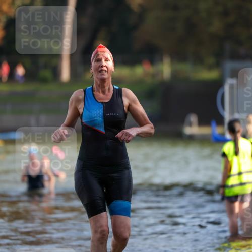 08.09.2024 - Stadtparktriathlon Michael Strokosch http://msf.ph/oto/7025843 08.09.2024 09:51:07 Schwimmen 232 meine-sportfotos.de