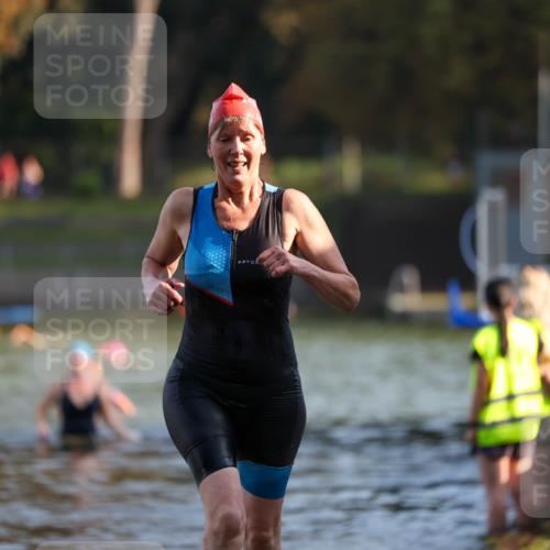 08.09.2024 - Stadtparktriathlon Michael Strokosch http://msf.ph/oto/7025851 08.09.2024 09:51:07 Schwimmen 232 meine-sportfotos.de