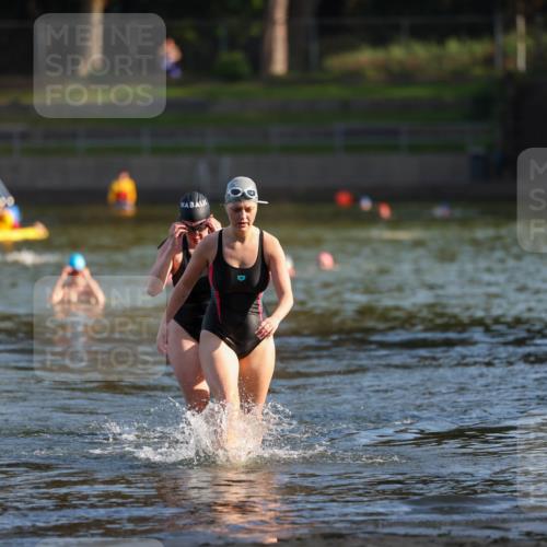 08.09.2024 - Stadtparktriathlon Michael Strokosch http://msf.ph/oto/7025941 08.09.2024 09:51:38 Schwimmen 209, 218 meine-sportfotos.de