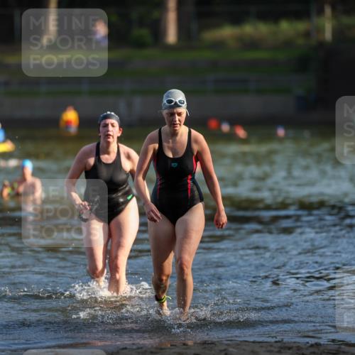 08.09.2024 - Stadtparktriathlon Michael Strokosch http://msf.ph/oto/7025961 08.09.2024 09:51:39 Schwimmen 209, 218 meine-sportfotos.de
