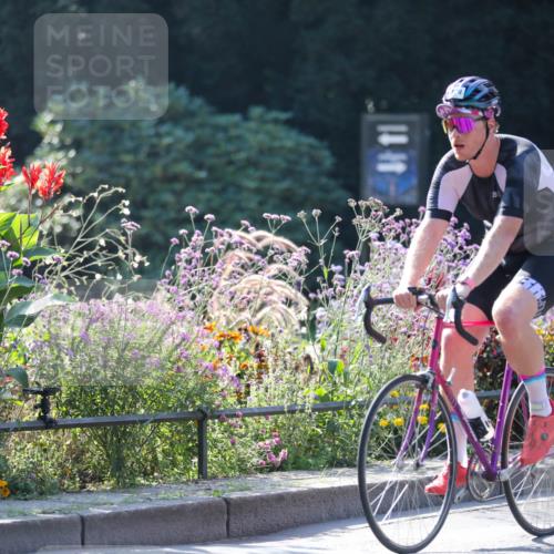 08.09.2024 - Stadtparktriathlon Zöllner http://msf.ph/oto/7026012 08.09.2024 10:50:31 Radfahren 287, 315, 351, 359, 389, 404 meine-sportfotos.de