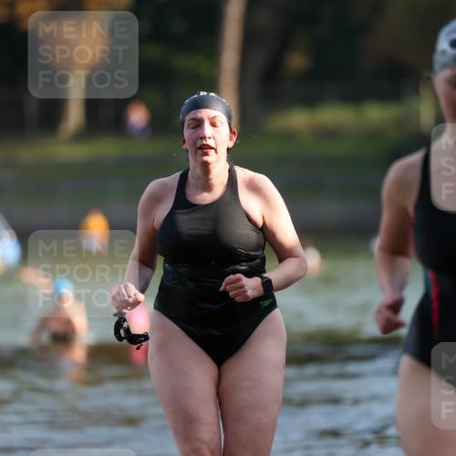 08.09.2024 - Stadtparktriathlon Michael Strokosch http://msf.ph/oto/7026022 08.09.2024 09:51:44 Schwimmen 209, 218 meine-sportfotos.de