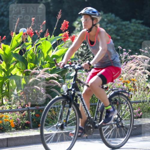 08.09.2024 - Stadtparktriathlon Zöllner http://msf.ph/oto/7026024 08.09.2024 10:50:34 Radfahren 287, 315, 351, 389, 404 meine-sportfotos.de