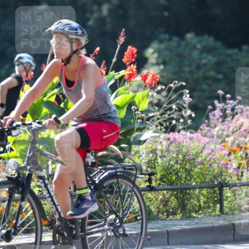 08.09.2024 - Stadtparktriathlon Zöllner http://msf.ph/oto/7026028 08.09.2024 10:50:34 Radfahren 287, 315, 351, 389, 404 meine-sportfotos.de