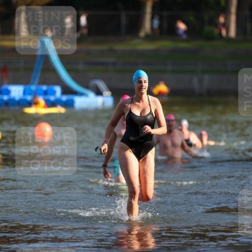 08.09.2024 - Stadtparktriathlon Michael Strokosch http://msf.ph/oto/7026045 08.09.2024 09:51:59 Schwimmen 219 meine-sportfotos.de