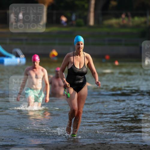 08.09.2024 - Stadtparktriathlon Michael Strokosch http://msf.ph/oto/7026066 08.09.2024 09:52:00 Schwimmen 219 meine-sportfotos.de