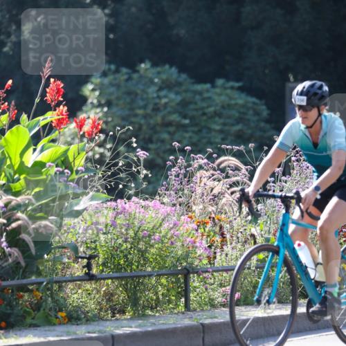 08.09.2024 - Stadtparktriathlon Zöllner http://msf.ph/oto/7026075 08.09.2024 10:50:47 Radfahren 308, 329, 332, 356, 360, 457, 459 meine-sportfotos.de