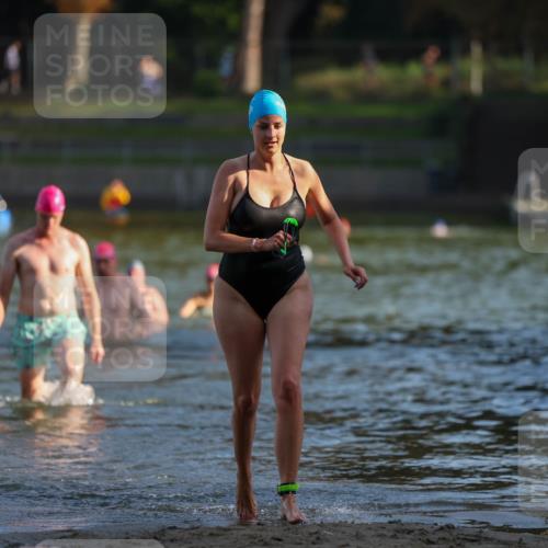08.09.2024 - Stadtparktriathlon Michael Strokosch http://msf.ph/oto/7026081 08.09.2024 09:52:01 Schwimmen 219 meine-sportfotos.de