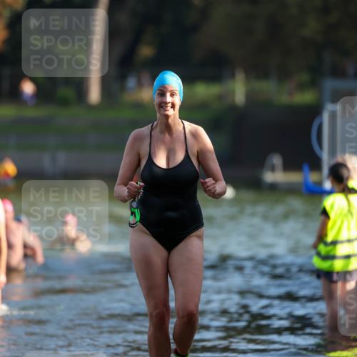 08.09.2024 - Stadtparktriathlon Michael Strokosch http://msf.ph/oto/7026089 08.09.2024 09:52:02 Schwimmen 202, 219, 253 meine-sportfotos.de
