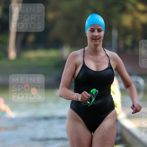08.09.2024 - Stadtparktriathlon Michael Strokosch http://msf.ph/oto/7026124 08.09.2024 09:52:04 Schwimmen 202, 219, 253 meine-sportfotos.de