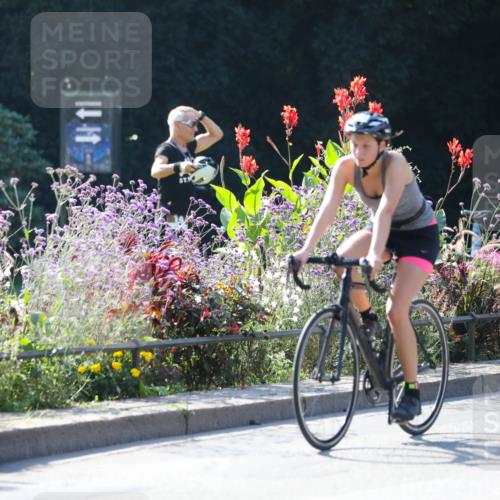 08.09.2024 - Stadtparktriathlon Zöllner http://msf.ph/oto/7026131 08.09.2024 10:50:53 Radfahren 276, 329, 332, 360, 457, 459 meine-sportfotos.de