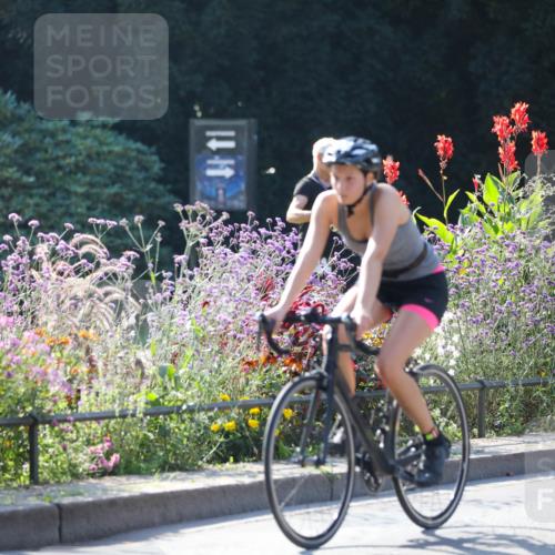08.09.2024 - Stadtparktriathlon Zöllner http://msf.ph/oto/7026136 08.09.2024 10:50:53 Radfahren 276, 329, 332, 360, 457, 459 meine-sportfotos.de