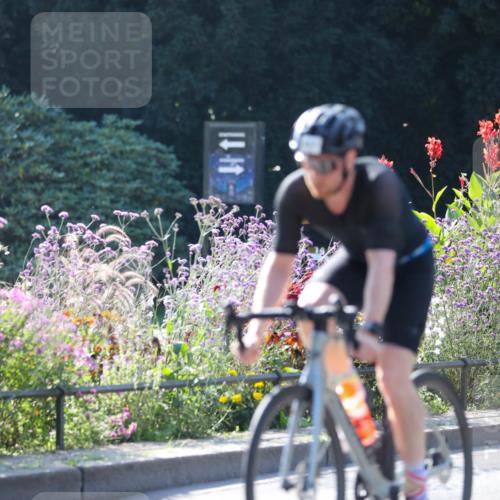 08.09.2024 - Stadtparktriathlon Zöllner http://msf.ph/oto/7026144 08.09.2024 10:50:54 Radfahren 276, 329, 332, 360, 453, 457, 459 meine-sportfotos.de